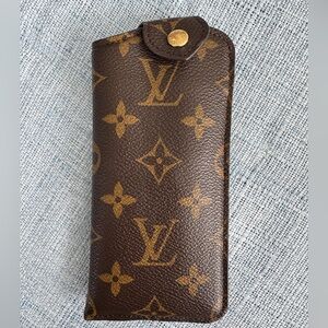 Authentic Louis Vuitton Monogram Eyewear Holder in Brown and Gold